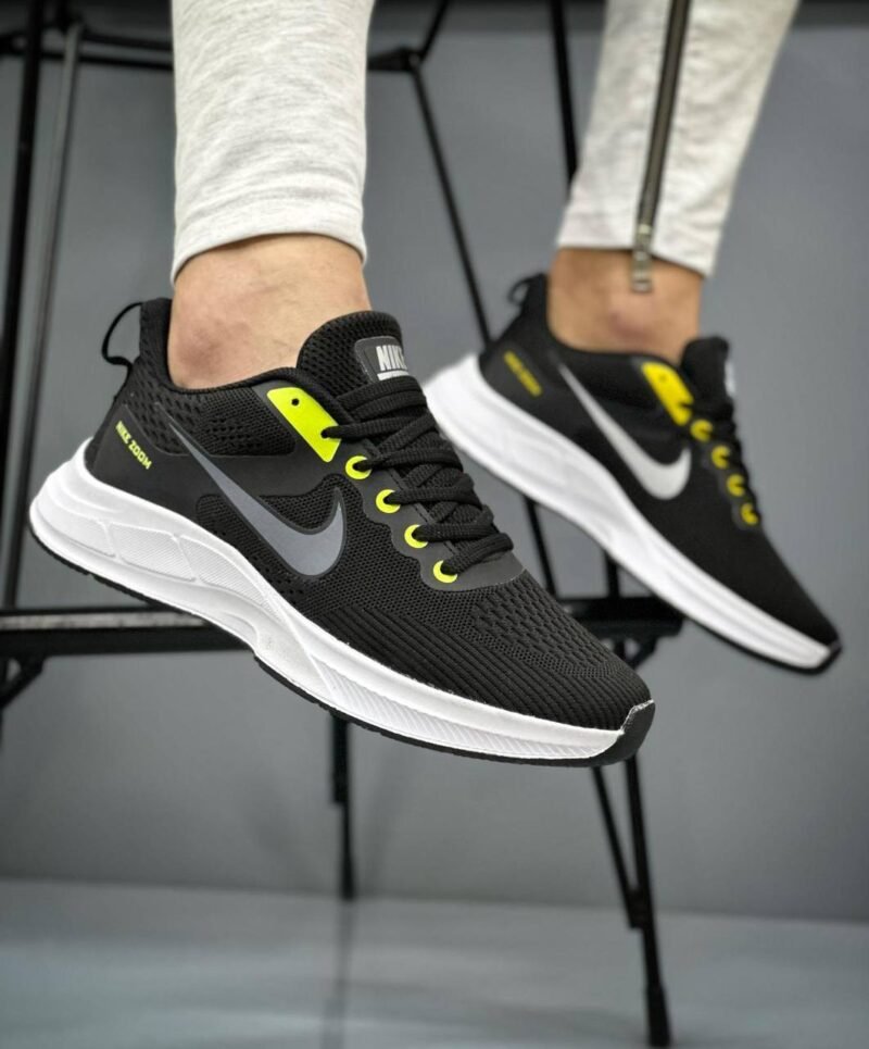 Nike Low Unisex Footwear - Sports Shoes - Image 3